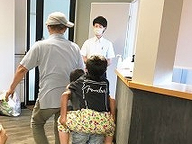 微笑ましい様子