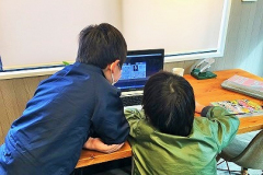 一緒にマインクラフトをやるのが、2人の楽しみ